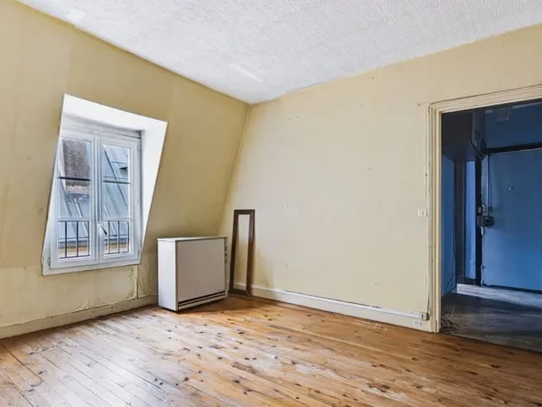RUE D'ORSEL - 2P 41.92 m² - 6ème étage - lumineux