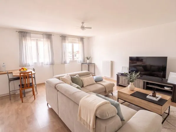 T2 meublé 56,3 m² avec parking - Lille Saint-Maurice Pellevoisin