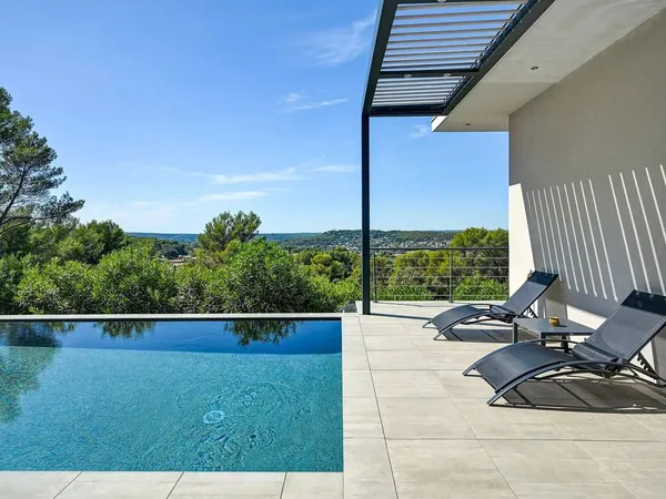 Villa 10 pièces 271 m²