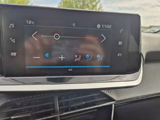 Peugeot 208 puretech 75 s&amp;s bvm5 — photo 51