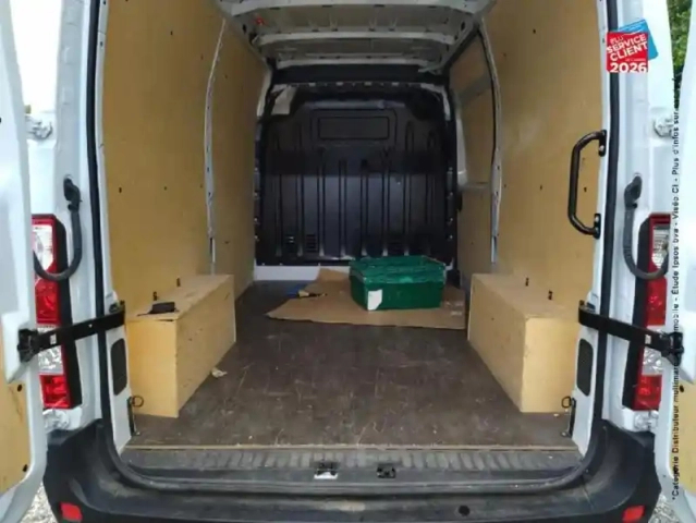 Renault Master fg f3500 l2h2 2.3 blue dci 135ch confort euro6e — photo 11