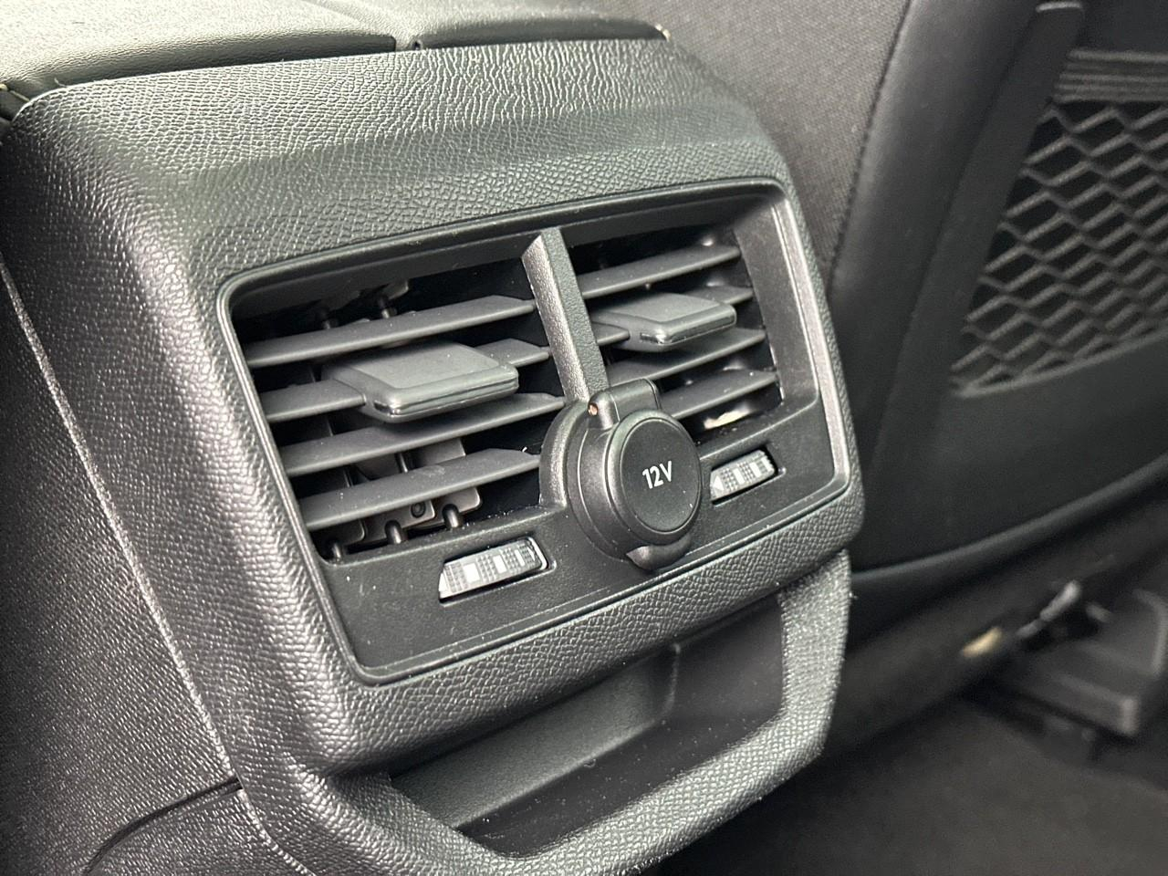 Peugeot 3008 hybrid 225 e-eat8 gt pack — photo 38