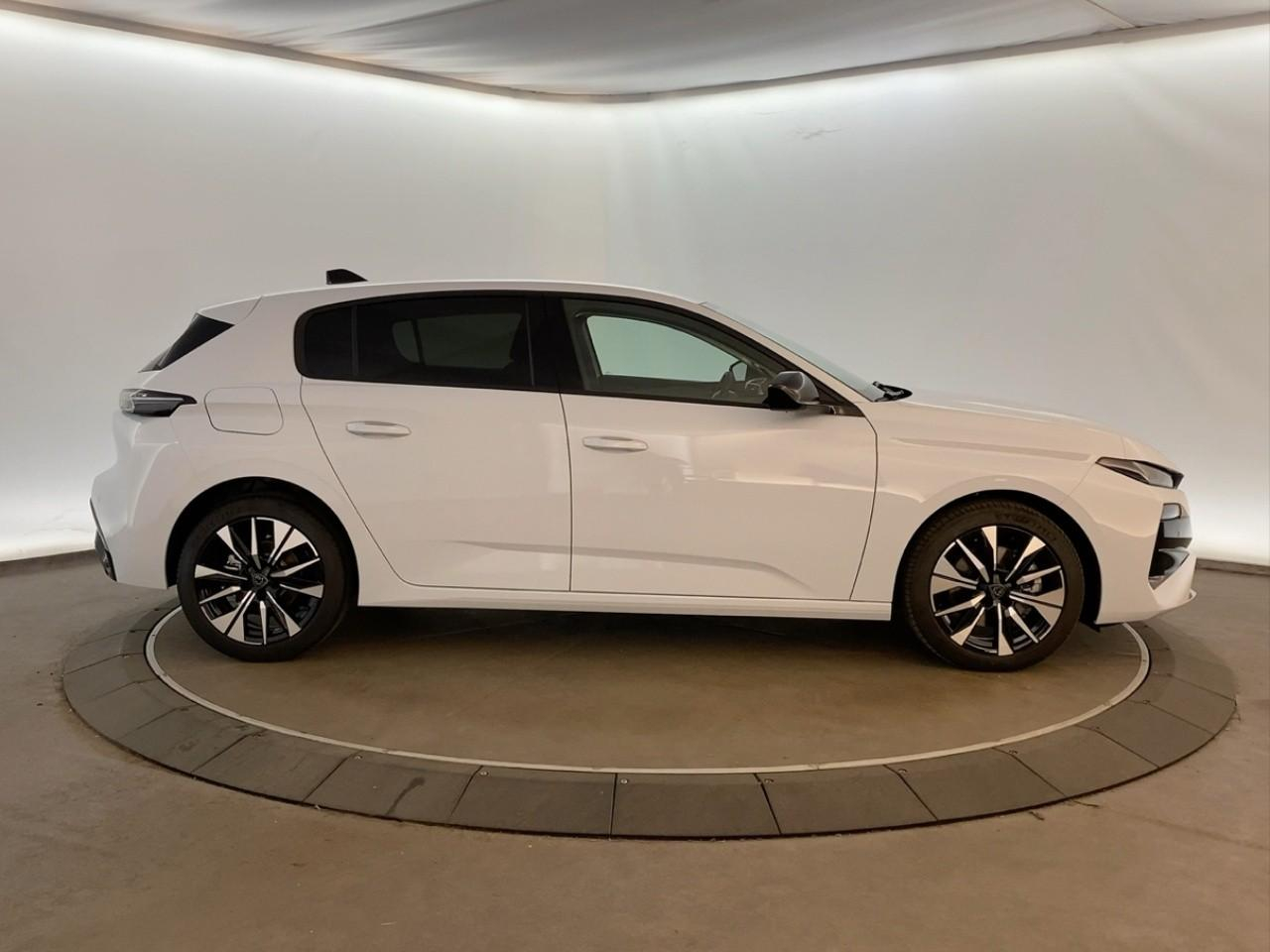 Peugeot 308 hybrid 145 e-dcs6 allure — photo 4