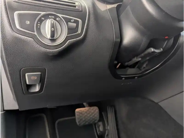 Mercedes Glc suv 220 d 4matic avantgarde line launch editio — photo 16