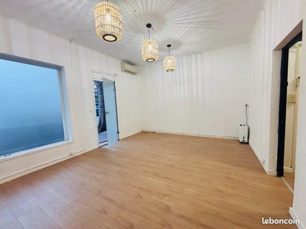 Joli Local Commercial Centre Antibes / 30m2