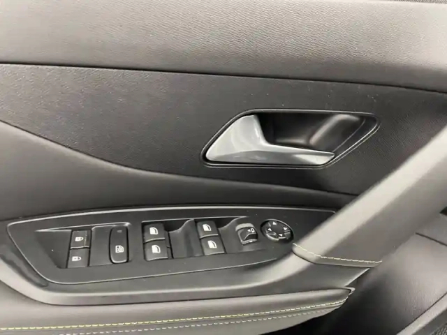 Peugeot 308 phev 180 e-eat8 — photo 40