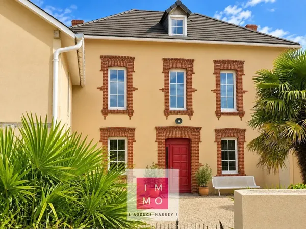 CHARME, CARACTÈRE ET CONFORT CONTEMPORAIN 210m² HABITABLES GARAGE 55m² dépendance 34m² jardin