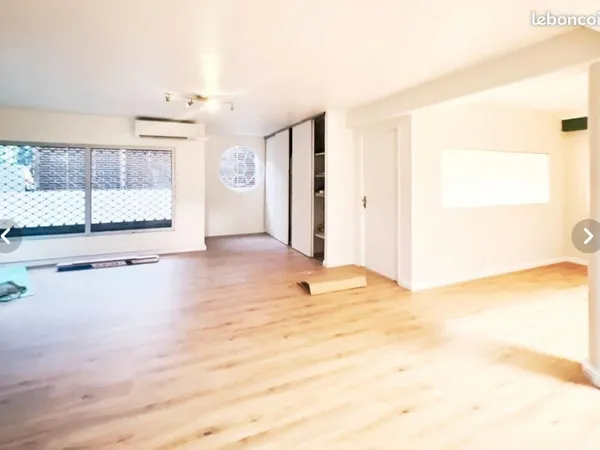 Local commercial 80 m²