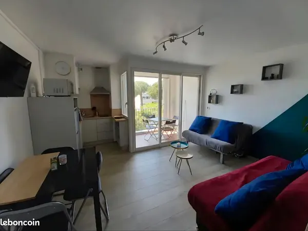 Studio, location étudiante avec internet