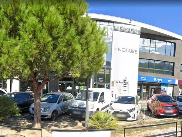 Local commercial 87 m² - Marseille La Valentine (13011)