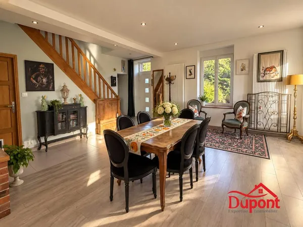 Maison individuelle avec magnifique vue sur les collines de Mont