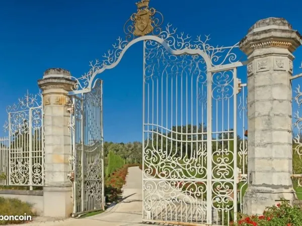 Propriété 18 pièces 2000 m²