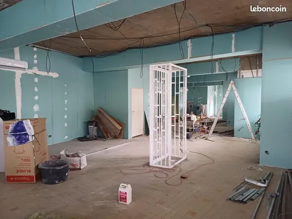Local commercial 207 m²