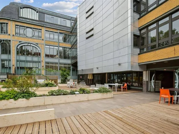 Bureau 5331 m²