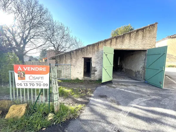 Villelaure, grange de 50m² sur terrain de 190m²