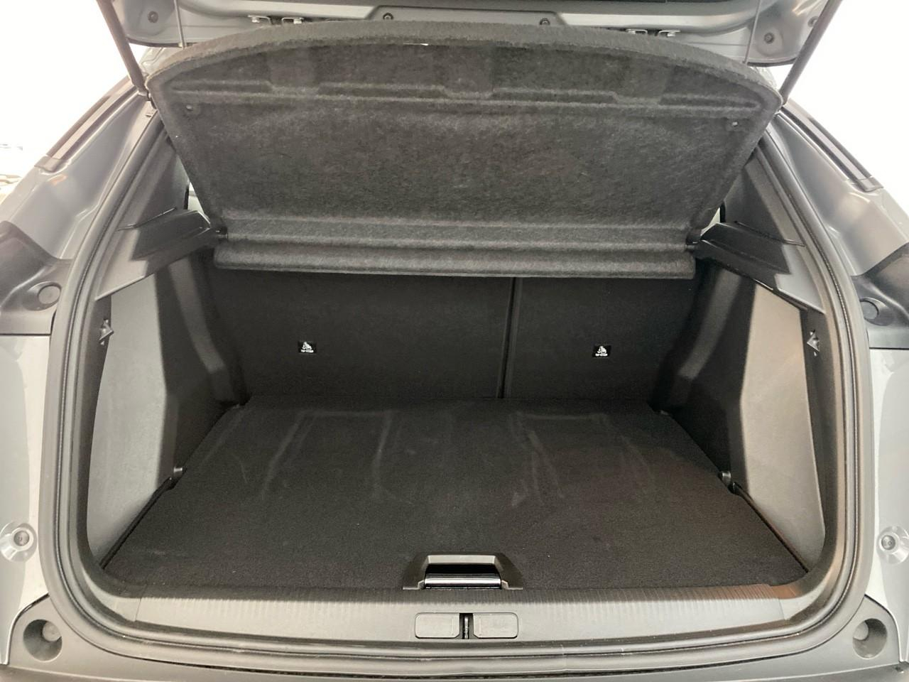 Peugeot 2008 hybrid 145 ch e-dcs6 allure — photo 6