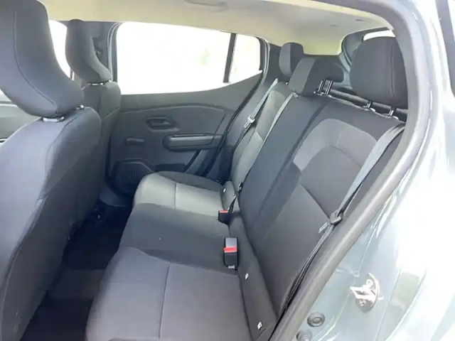 Dacia Sandero sce 65 — photo 22