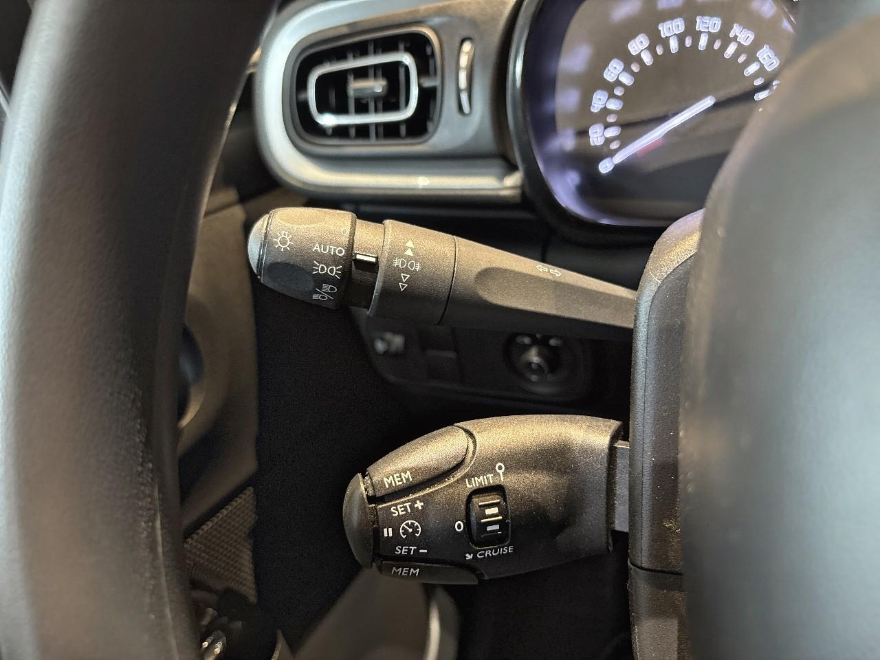 Citroën C3 1.2 puretech 110ch s&s shine eat6 — photo 17