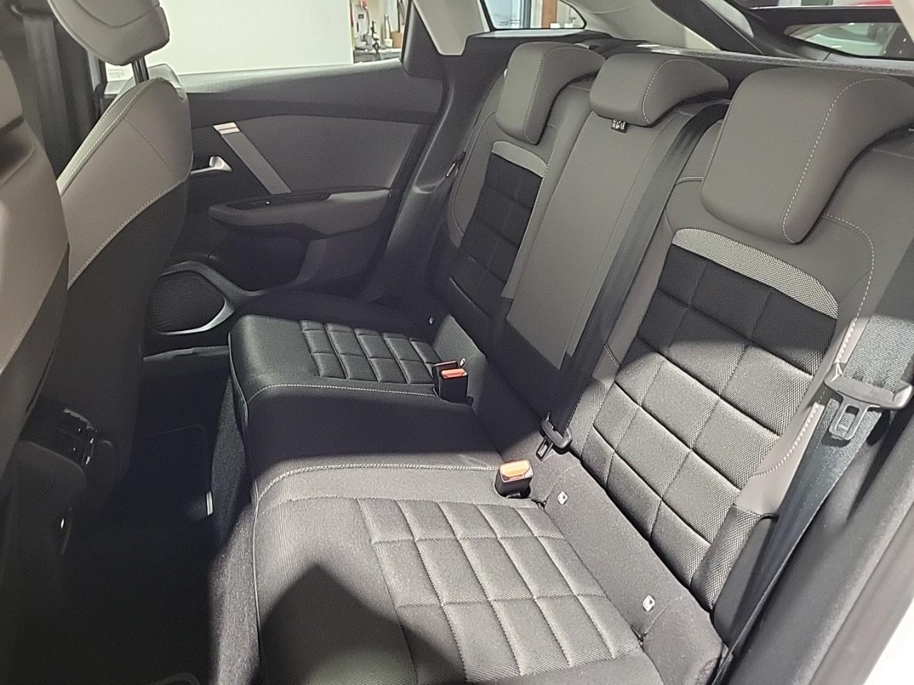 Citroën C4 hybride 145 e-dcs6 collection — photo 13