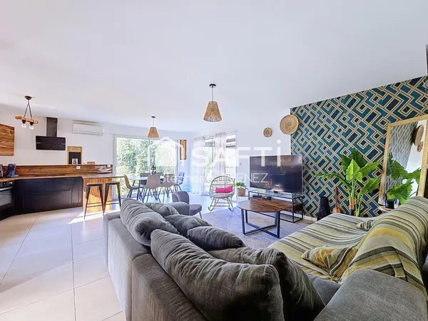 Maison de 2020. 90 m² sur parcelle de 425 m²