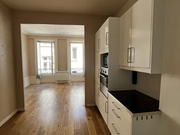 Appartement T2 - proche place Sathonay