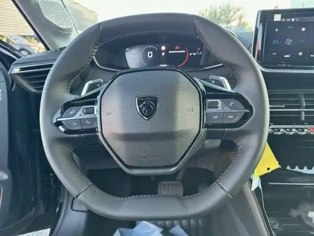 Peugeot 208 hybrid 110 e-dcs6 — photo 33