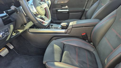 Mercedes Classe GLA 200 d 150 8G-DCT - AMG Line – 2023 – 63529 km – Diesel – Boîte Automatique — photo 50