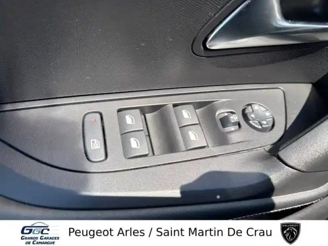 Peugeot 2008 puretech 100 s&amp;s bvm6 — photo 12