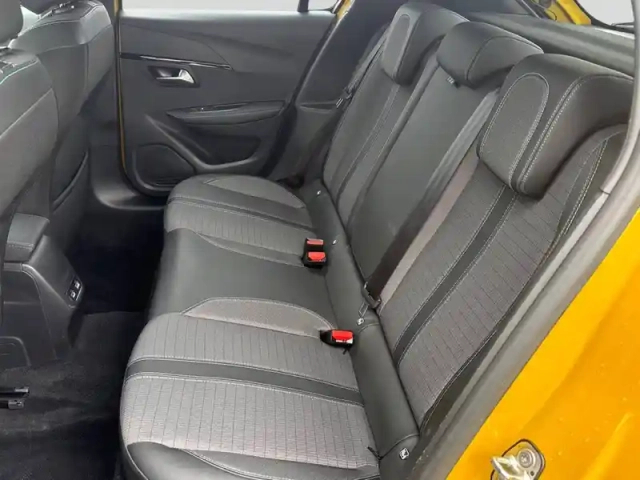 Peugeot 208 electrique 50 kwh 136ch — photo 12