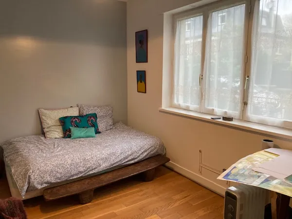 Loue chambre en colocation dans parking
