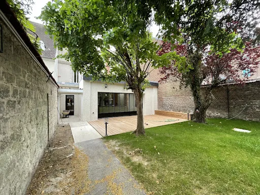 Maison 15 pièces 231 m²