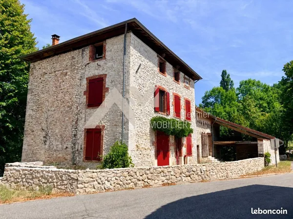 Propriété 5 pièces 180 m²