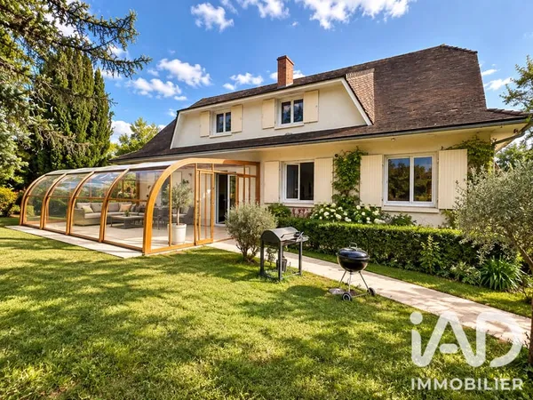 Maison 10 pièces 245 m²