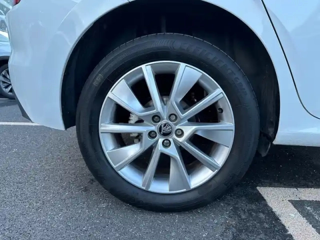 Skoda Kamiq 1.0 tsi evo 110 ch bvm6 — photo 17