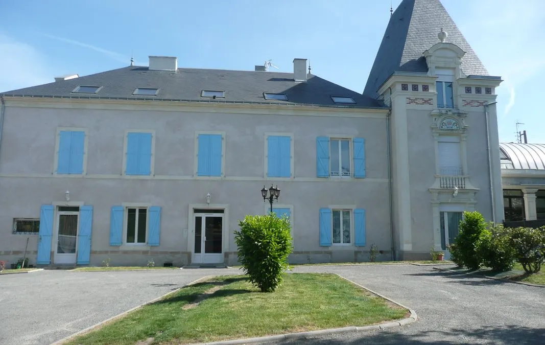 Photo 1