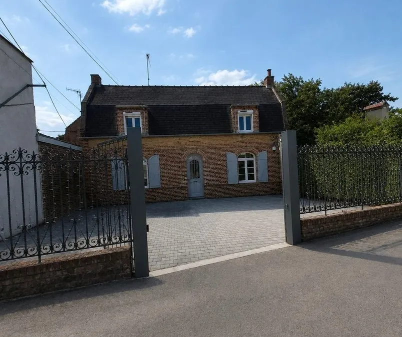 Photo 1