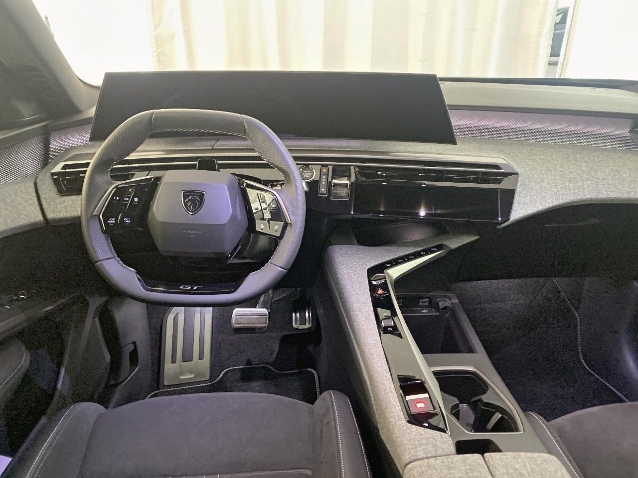 Peugeot 5008 hybrid 145 ch e-dcs6 gt — photo 8