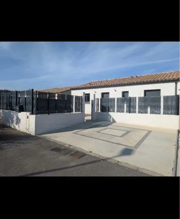 Maison récente 2 chambres avec jardin clos