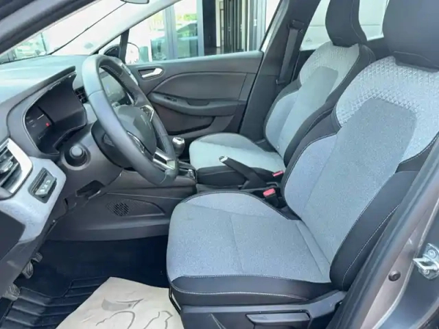 Renault Clio blue dci 100 ch gsr2 — photo 2