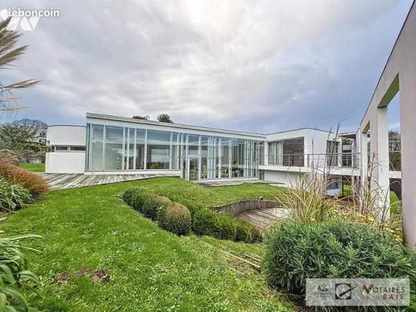 Maison 7 pièces 250 m²