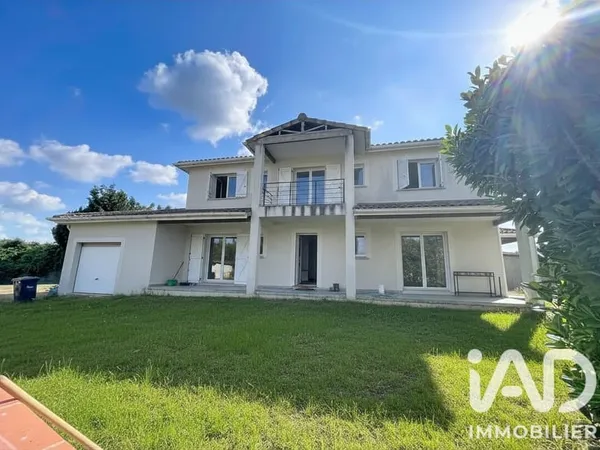Maison 6 pièces 180 m²