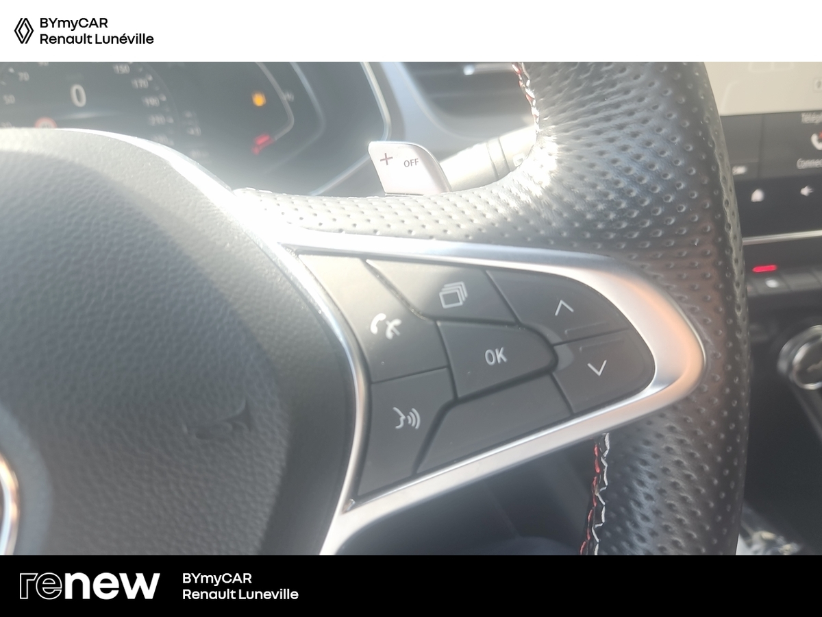 Renault Captur TCe 140 EDC - 21B — photo 17