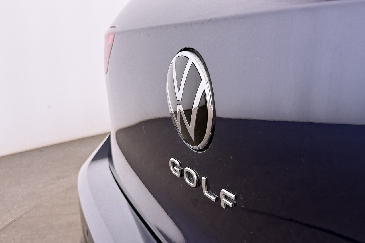 Volkswagen Golf 8 — photo 9