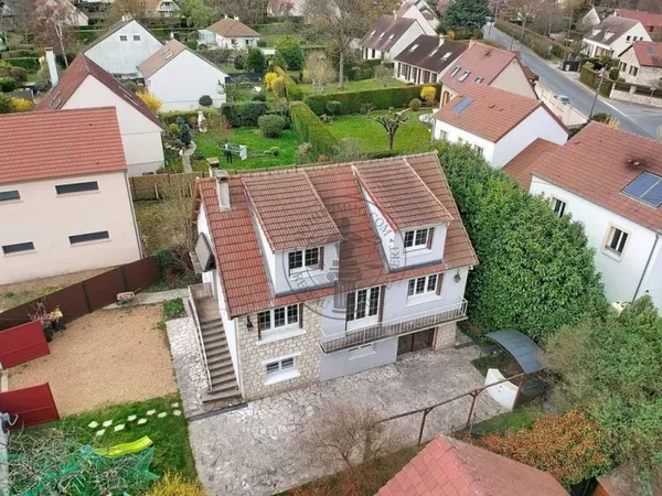 Maison de luxe 8 pièces 163 m²