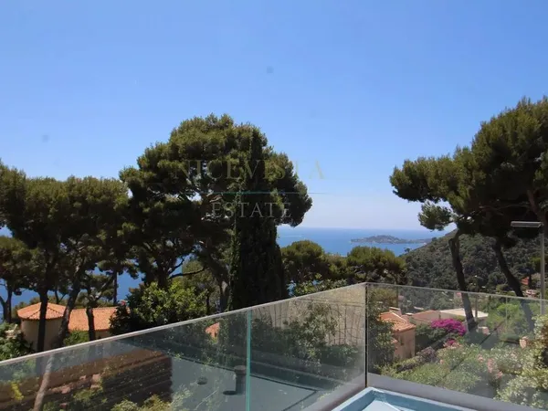 Villa 7 pièces 180 m²