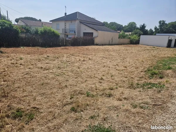 Terrain 550 m² Vouneuil Sous Biard