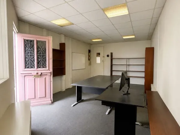 Local commercial 2 pièces 47 m²