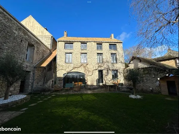 Location Maison en pierre