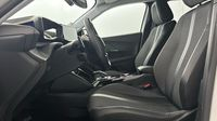 Peugeot 2008 1.2 PureTech 130ch S&S Allure Pack EAT8 — photo 12