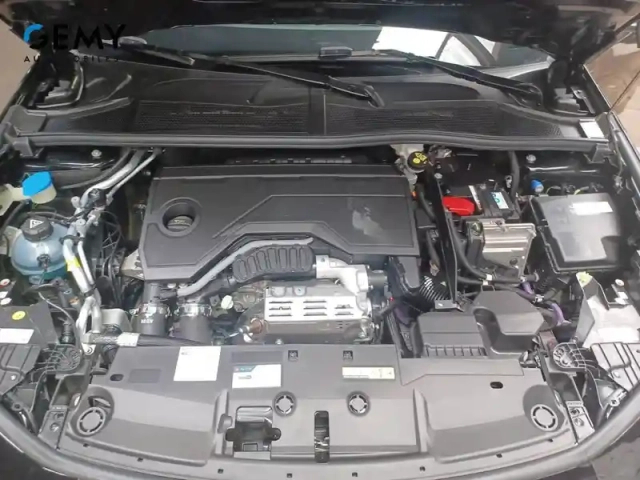 Peugeot 308 sw hybrid 145 e-dcs6 — photo 12